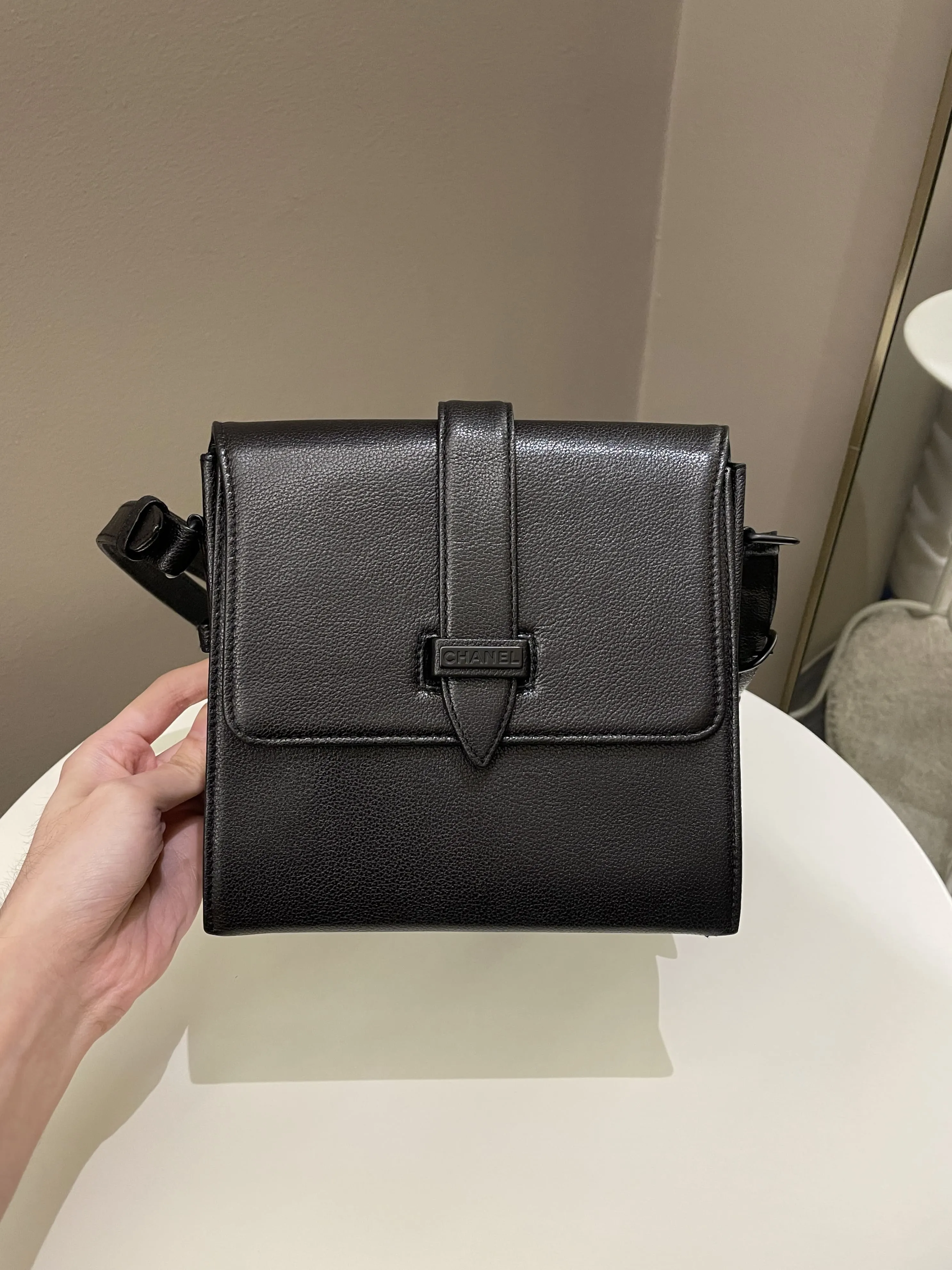 Chanel Vintage Messenger Crossbody Black Grainy Leather
