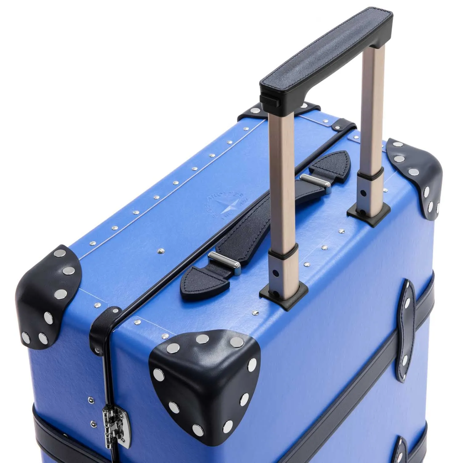 Cruise · Carry-On - 4 Wheels | Royal Blue/Navy/Chrome