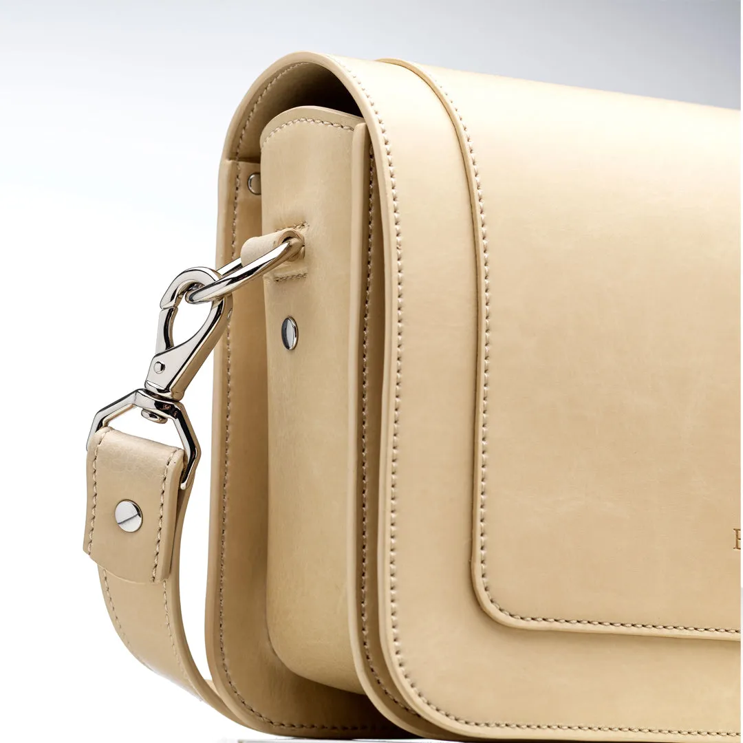 Evie & Flo Hilma Messenger Bag Sand