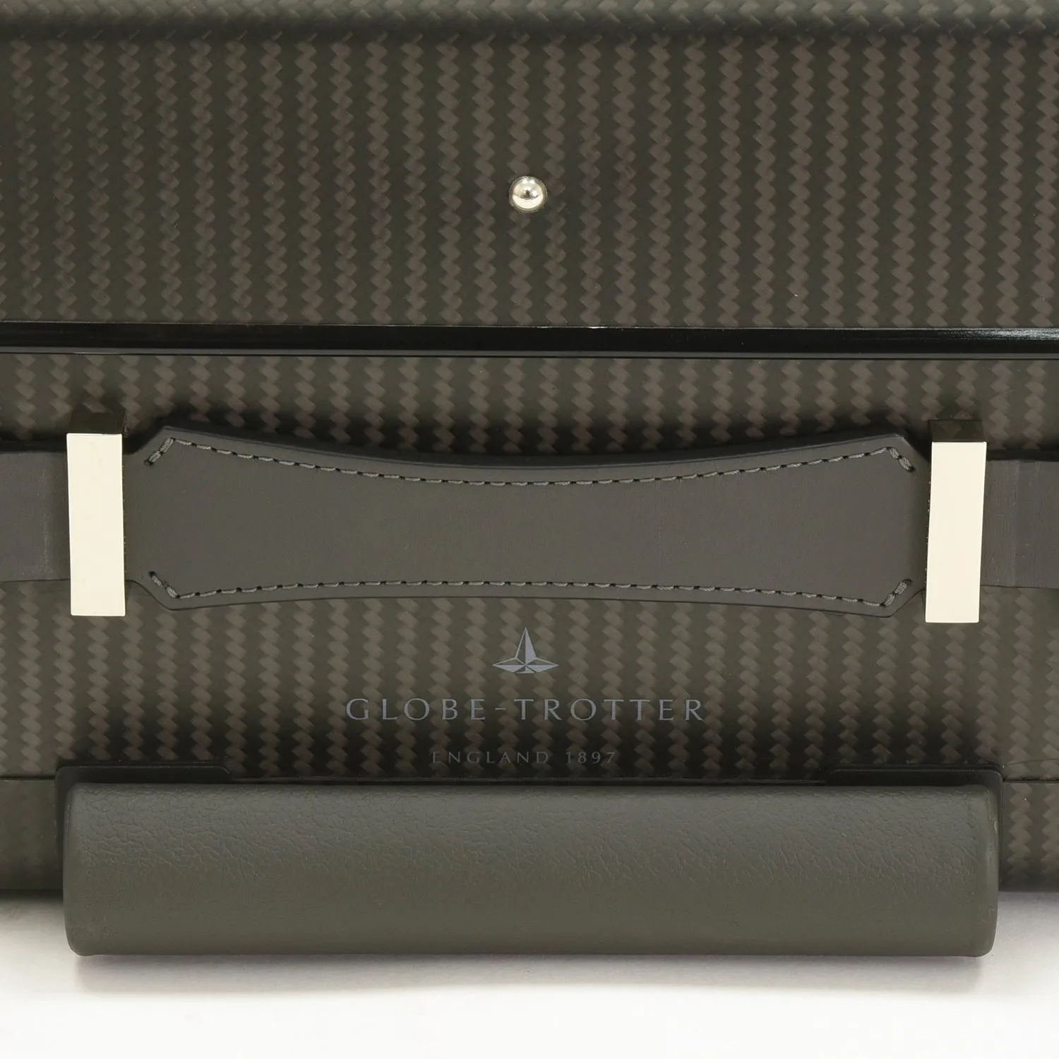 Limited Edition 007 · Carry-On - 4 Wheels | Carbon Fibre
