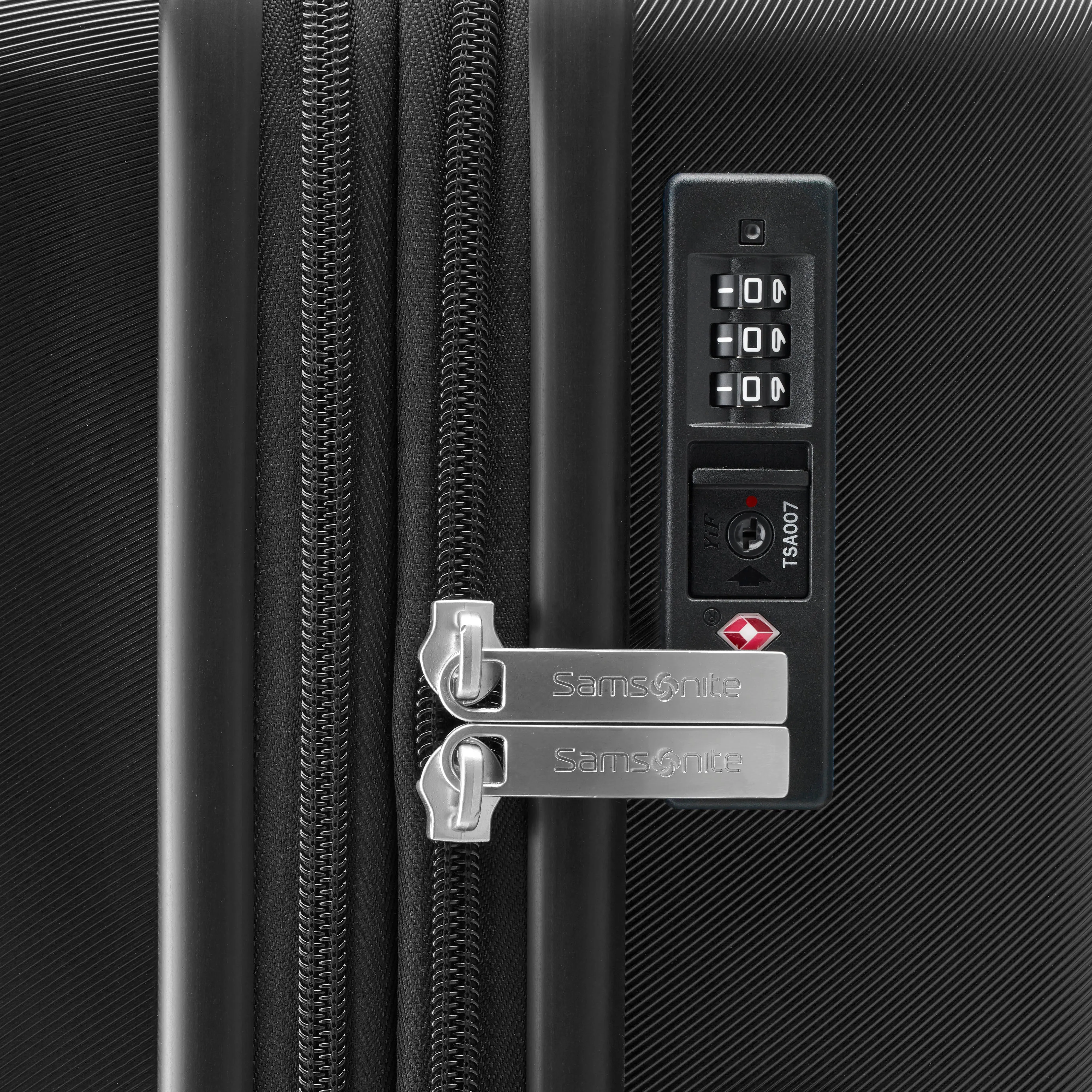 Samsonite Streamlite Pro Spinner Medium Expandable Luggage